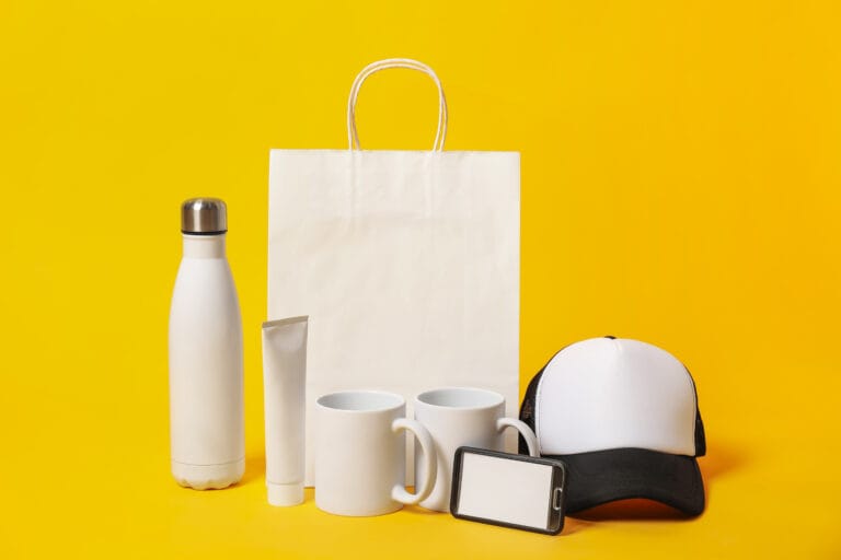 מתנות לעובדים שעובדות כל השנה – המדריך המלא למיתוג חכם ומדויק 2026